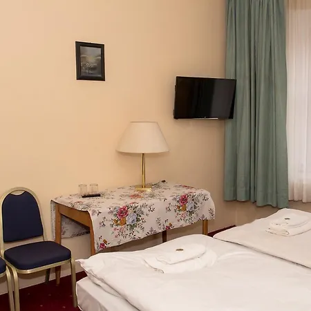 Szálloda Karkonosze Kamienna Gora